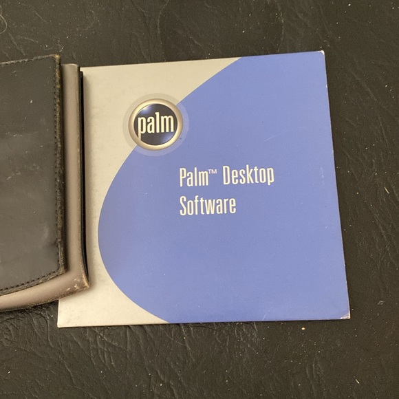 Palm, the handheld series, comes with handbook and desktop software, w/ cover - Picture 5 of 5